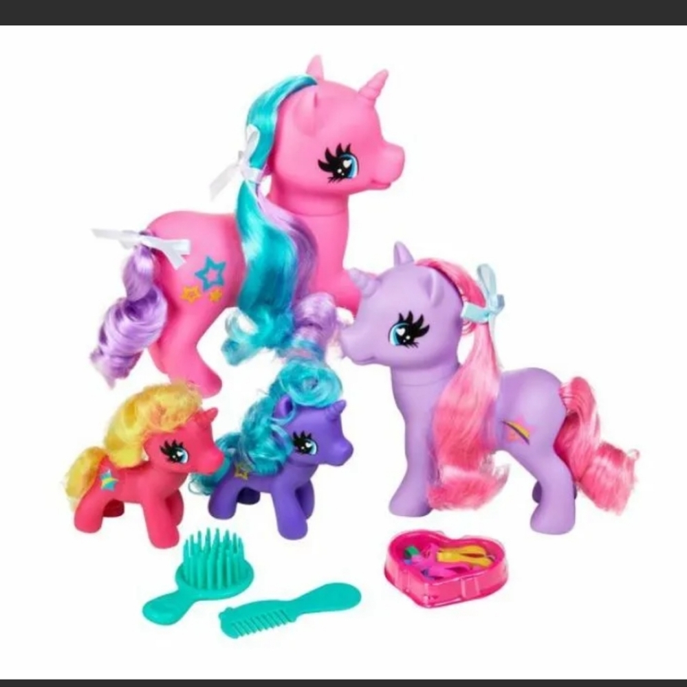 Kid Connection Unicorn Play Set 16 Pcs with Brush Comb Hair Ties & 4 Ponies